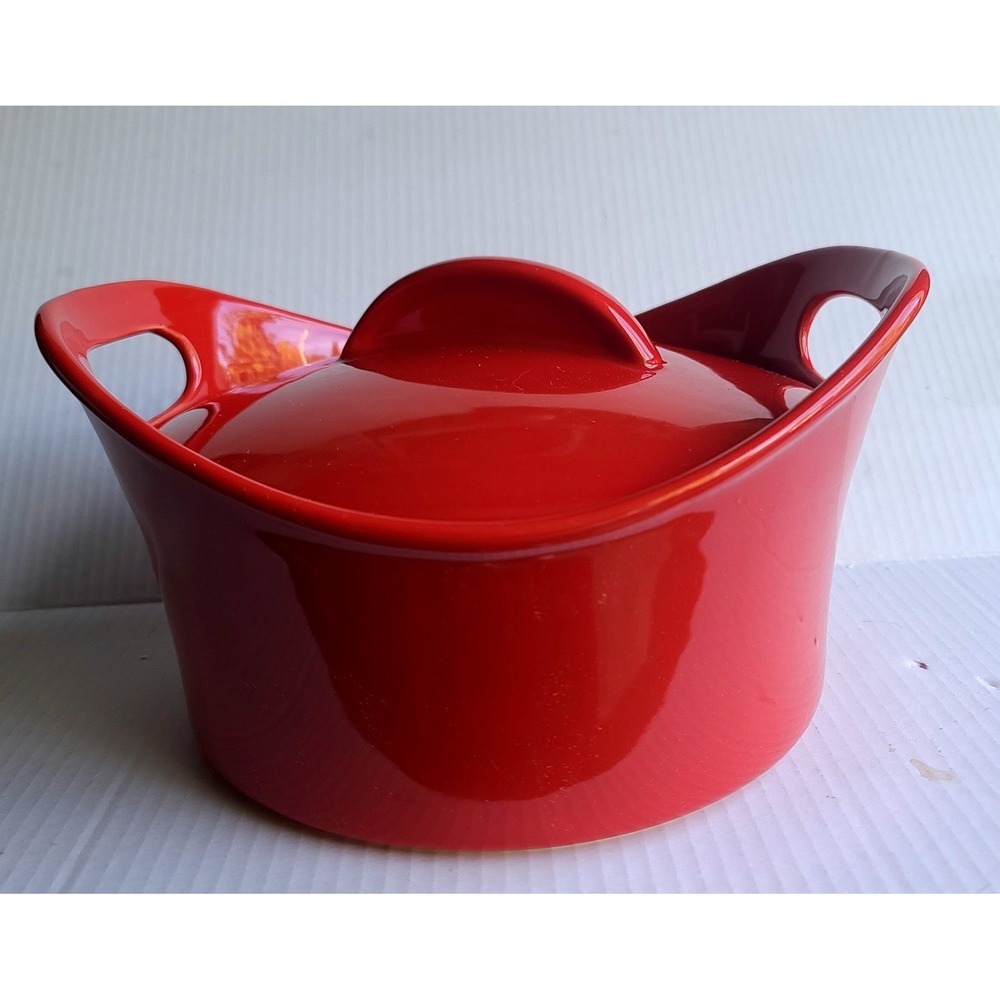 Rachael Ray 2.75 Quart Cherry Red Stoneware Round Casserole Dish with Lid H016S